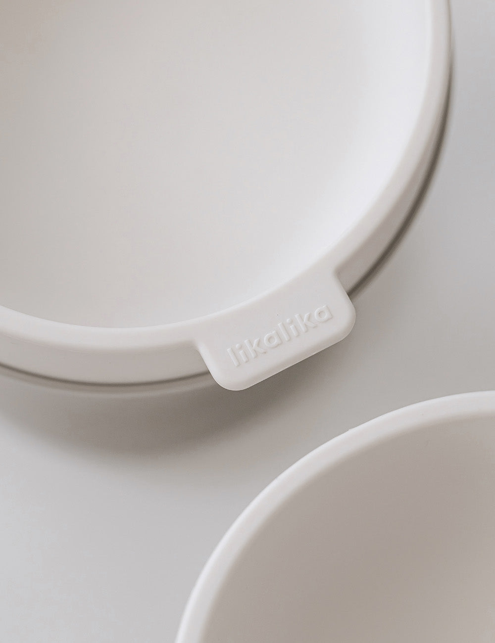 Tasteel Metal Stand & Silicone Bowl (2 Colors) Preorder