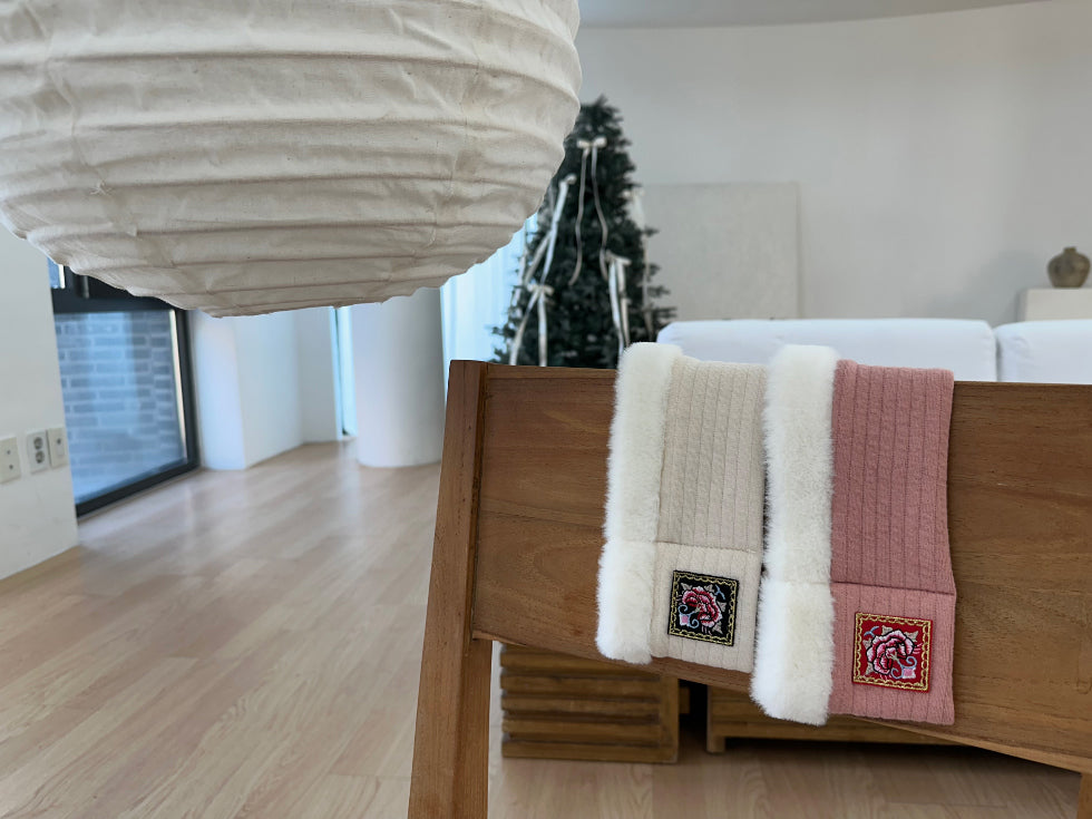 Hanbok Quilted Scarf (2 colors)