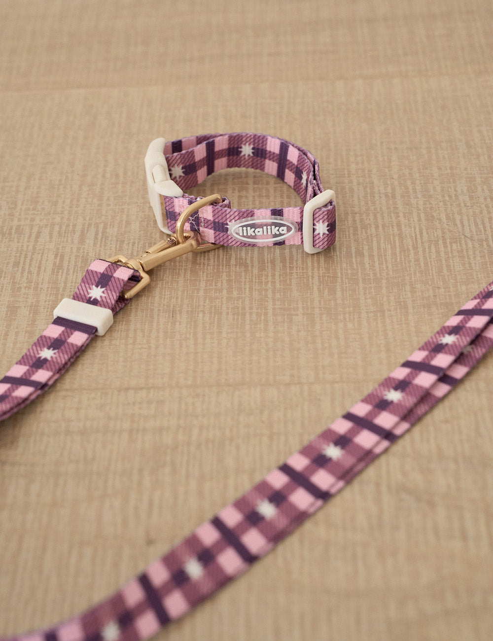 Stella Check Hands-Free Leash (2 colors)