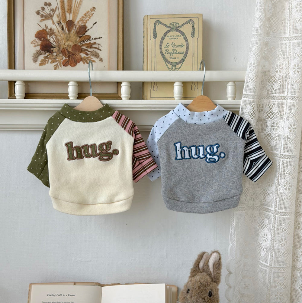 Hug Appliqué Sweatshirt (2 colors)
