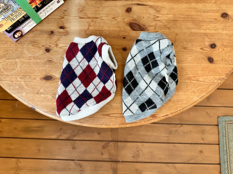 Argyle Knit Vest (2 colors)