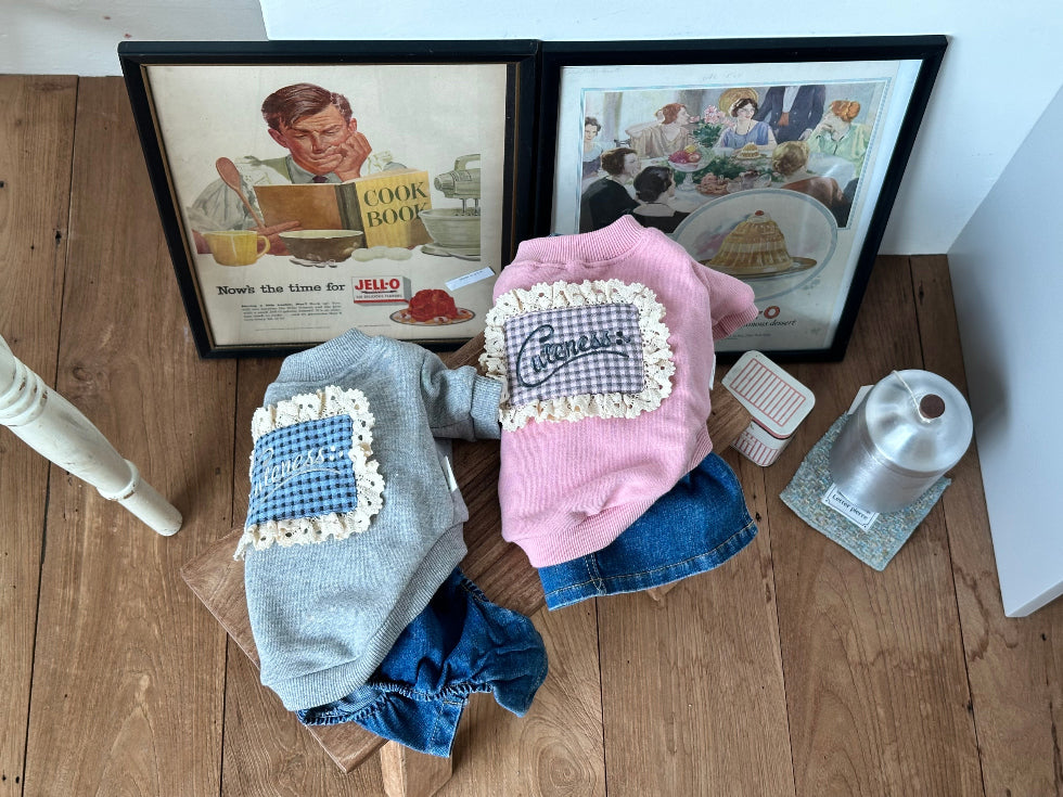 Cuteness Lace Sweatshirt (2 colors)