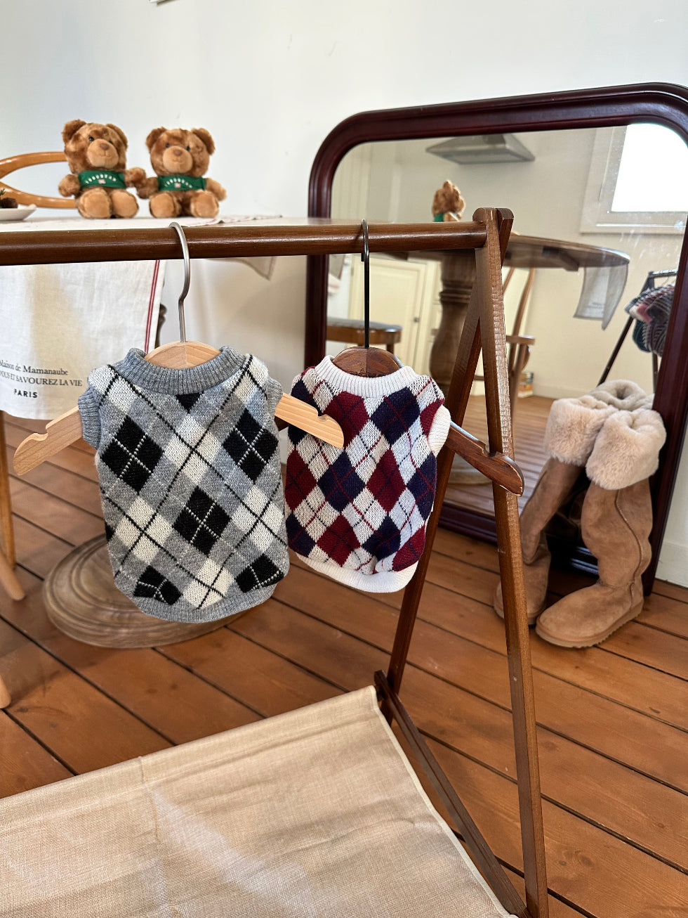 Argyle Knit Vest (2 colors)