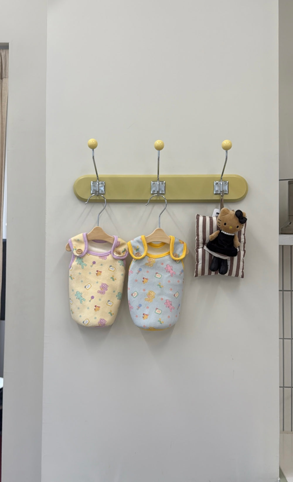 Toy Bebe Vest (2 colors)