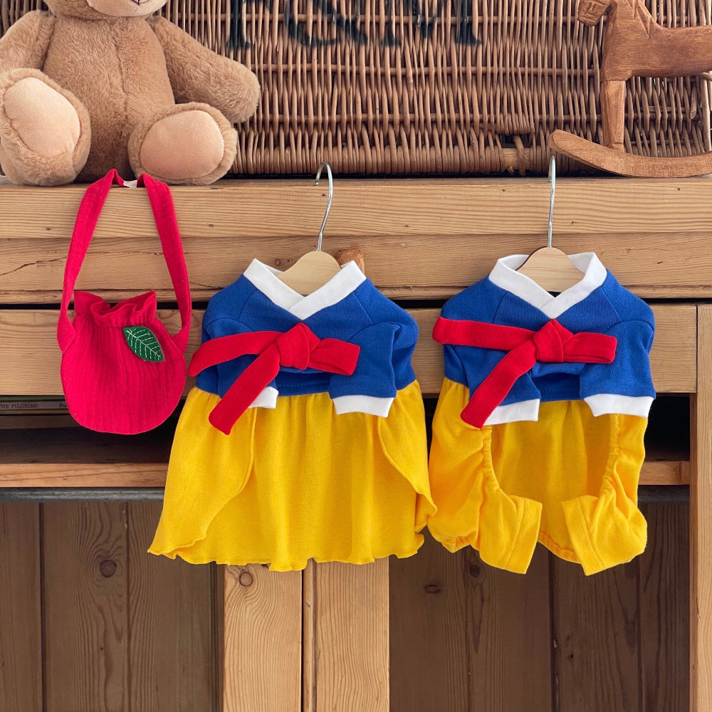 Snow White Hanbok (2 styles)