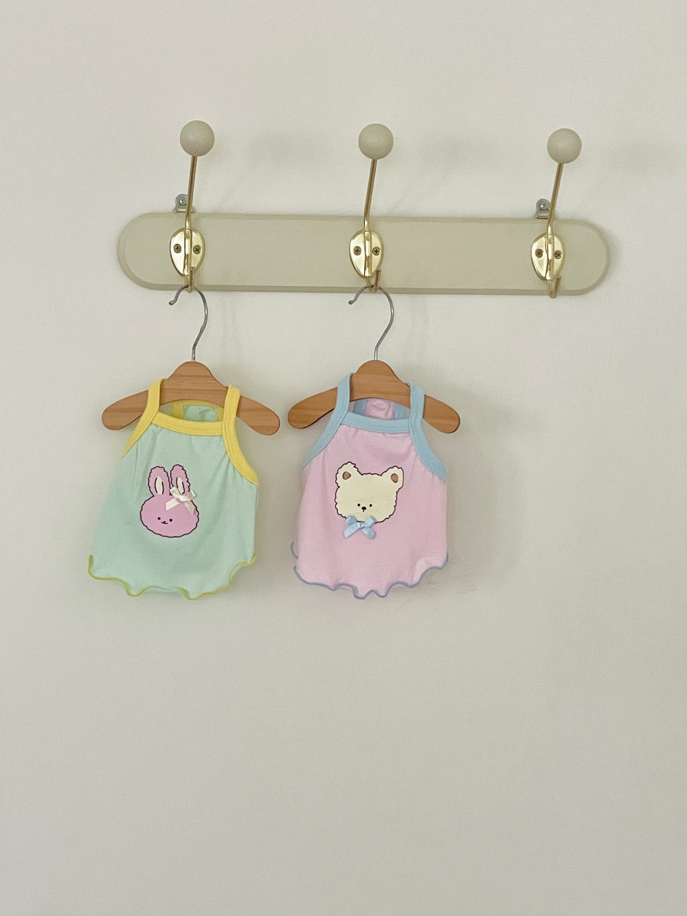 Animal Ribbon Sleeveless Top (2 colors)