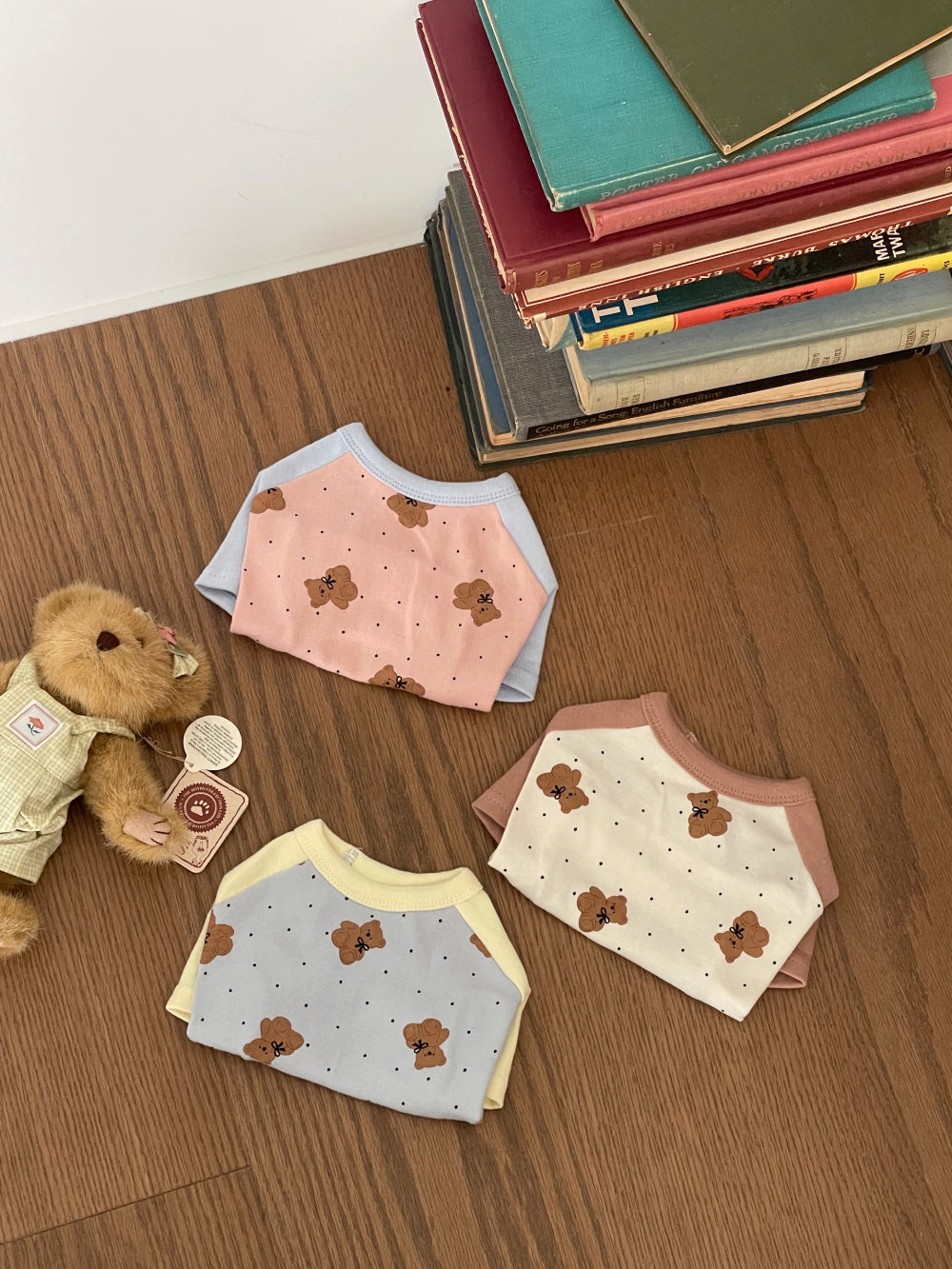 Ribbon Bear Tee (3 colors)