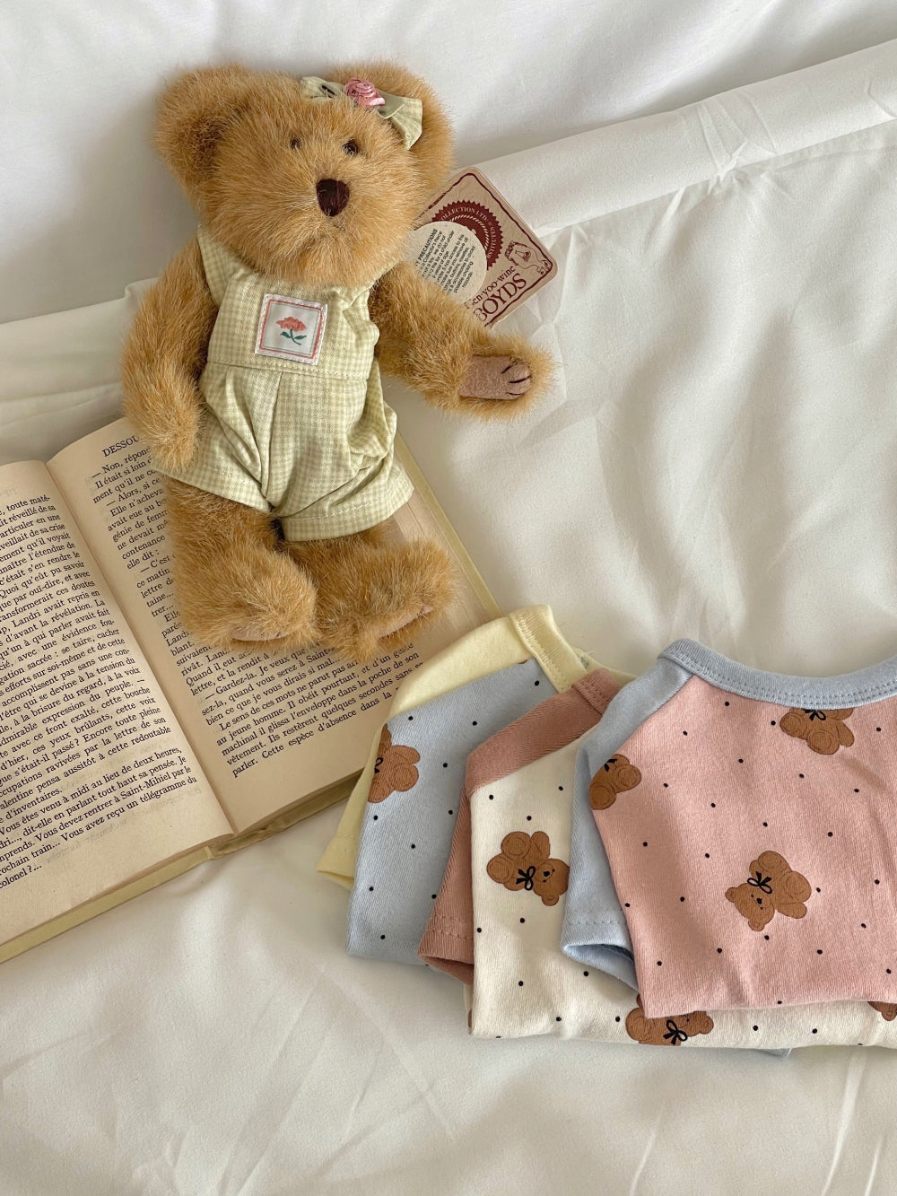 Ribbon Bear Tee (3 colors)