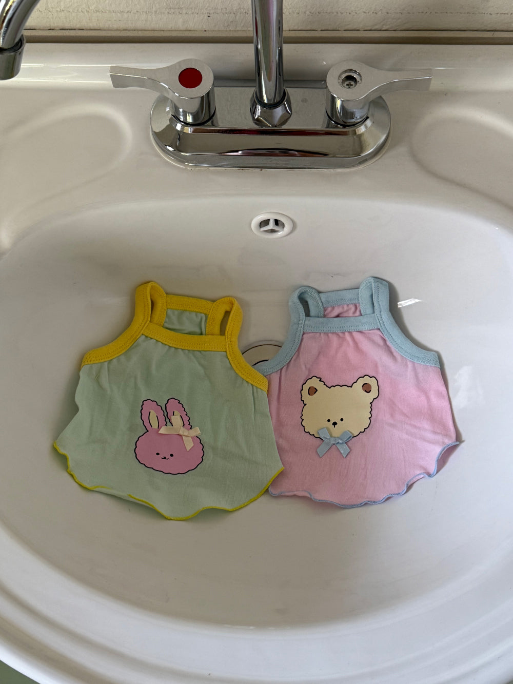 Animal Ribbon Sleeveless Top (2 colors)